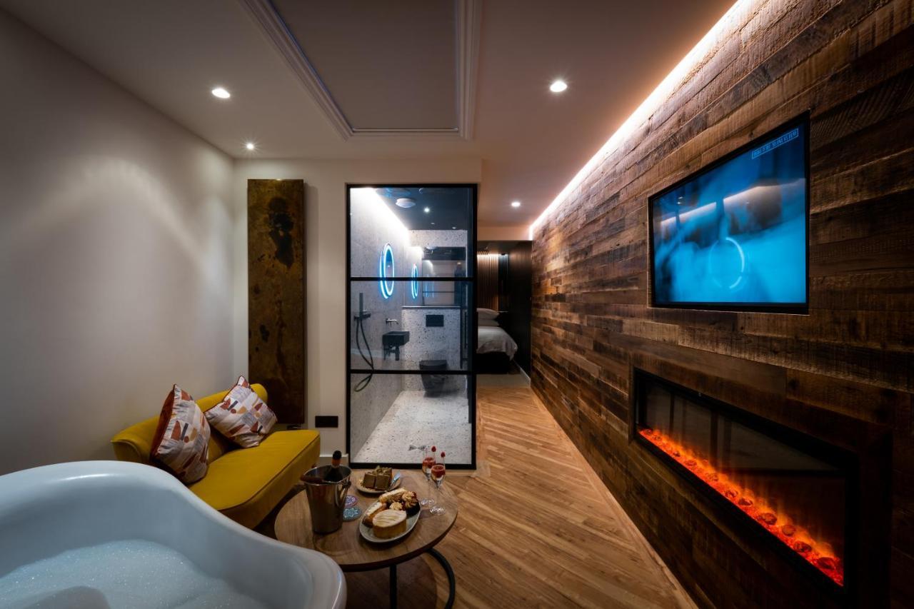 Craig'S Suites Windermere Bagian luar foto