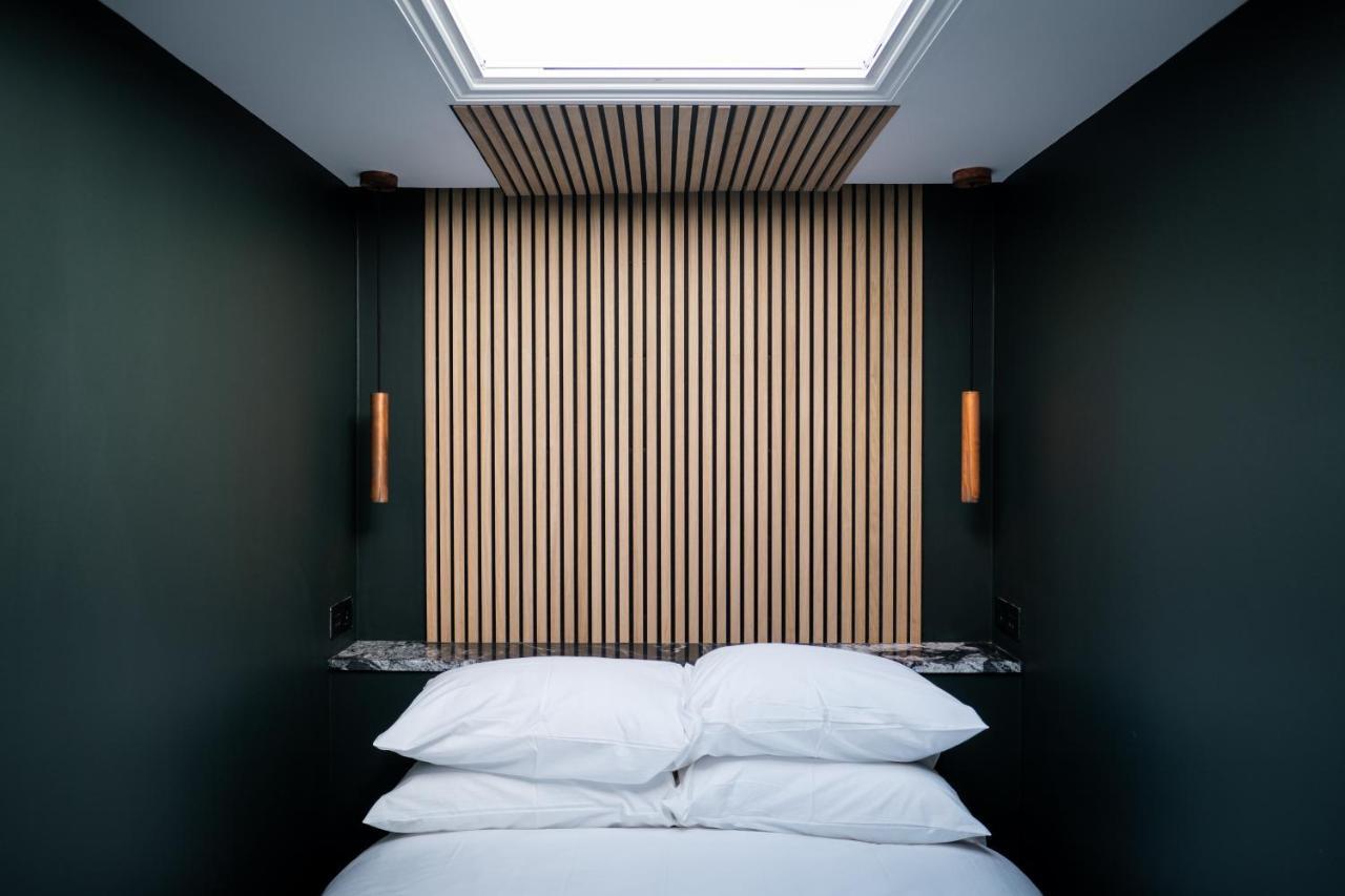 Craig'S Suites Windermere Bagian luar foto