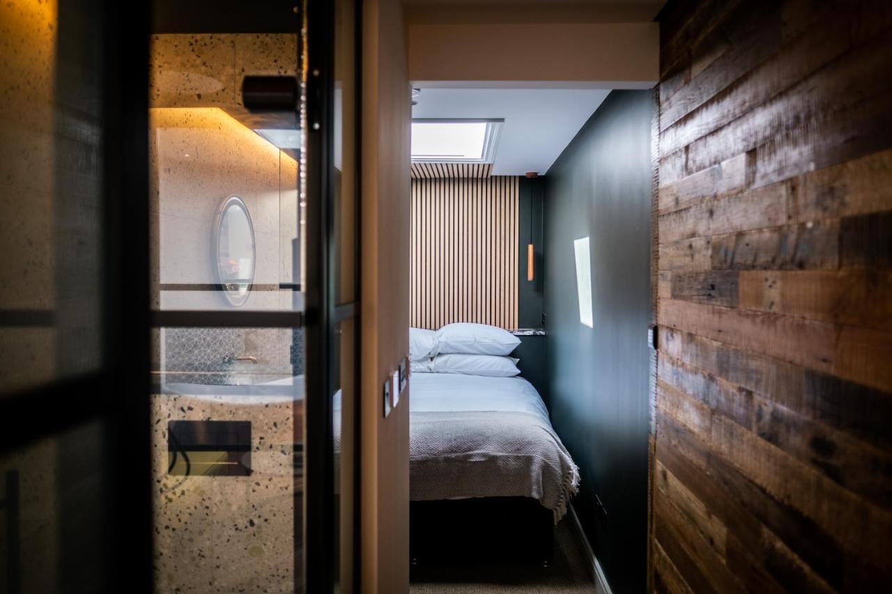 Craig'S Suites Windermere Bagian luar foto
