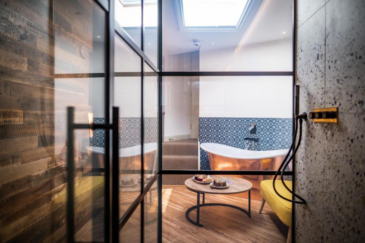 Craig'S Suites Windermere Bagian luar foto