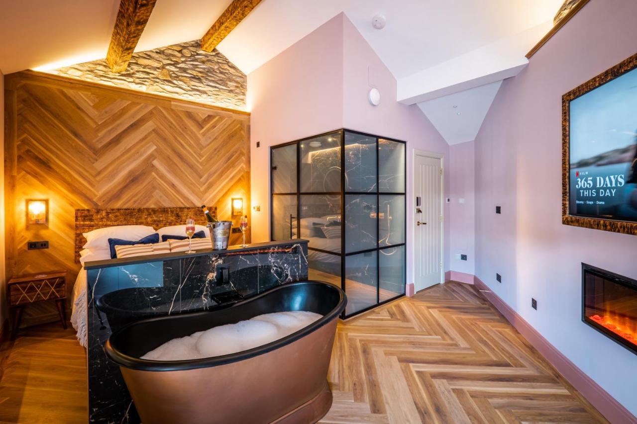 Craig'S Suites Windermere Bagian luar foto