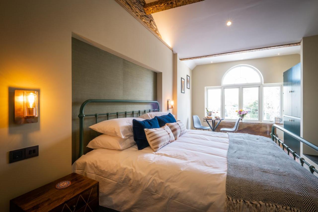 Craig'S Suites Windermere Bagian luar foto