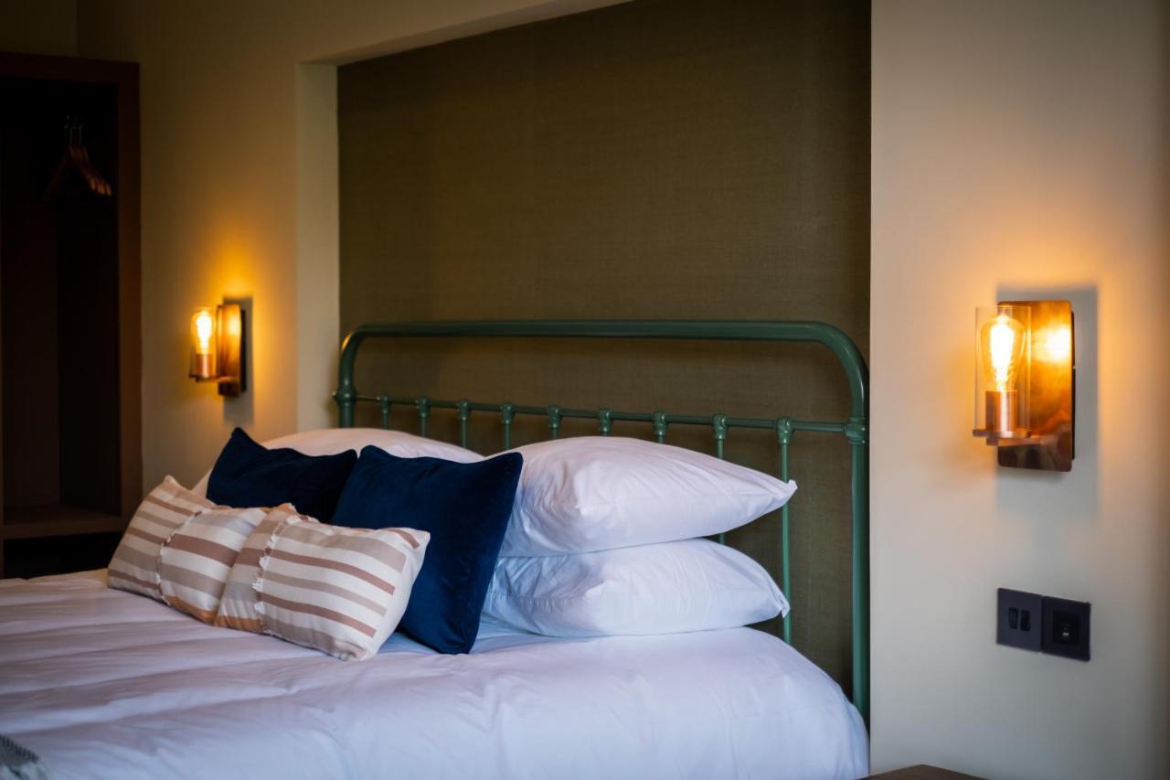 Craig'S Suites Windermere Bagian luar foto