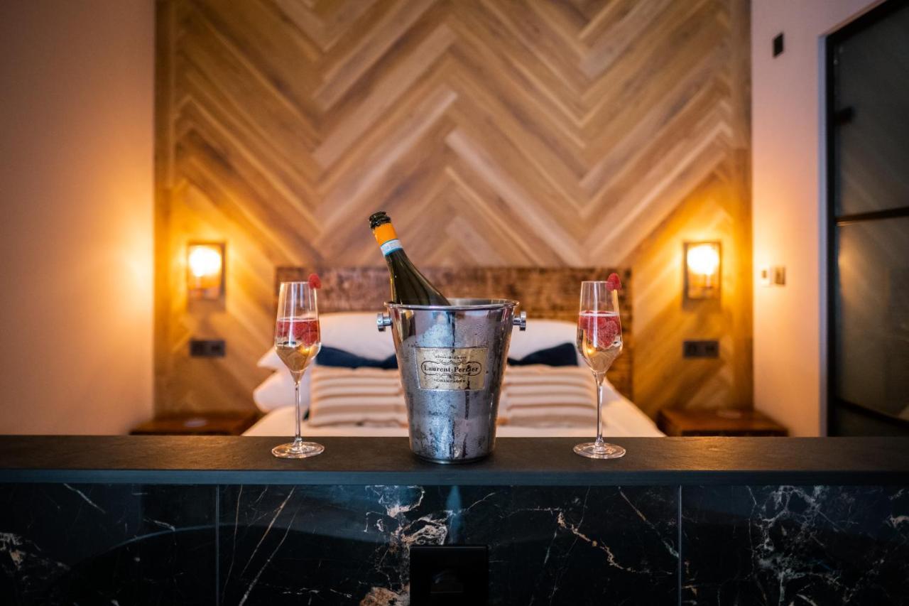 Craig'S Suites Windermere Bagian luar foto