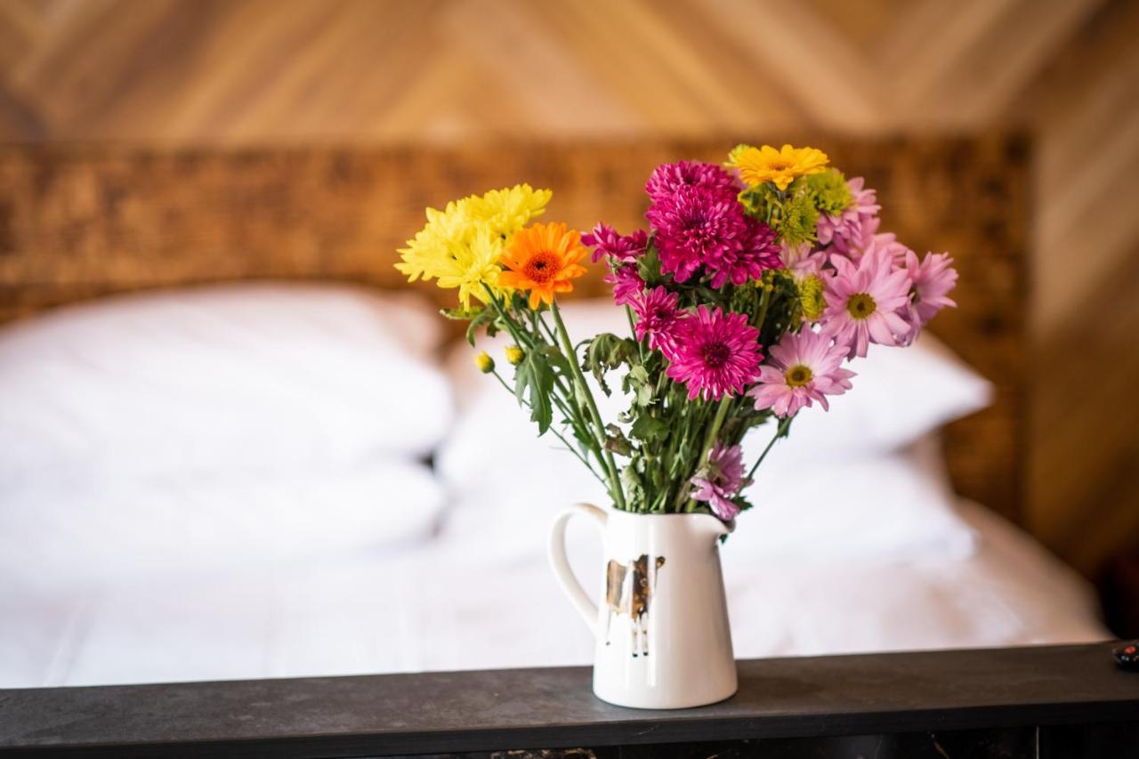 Craig'S Suites Windermere Bagian luar foto