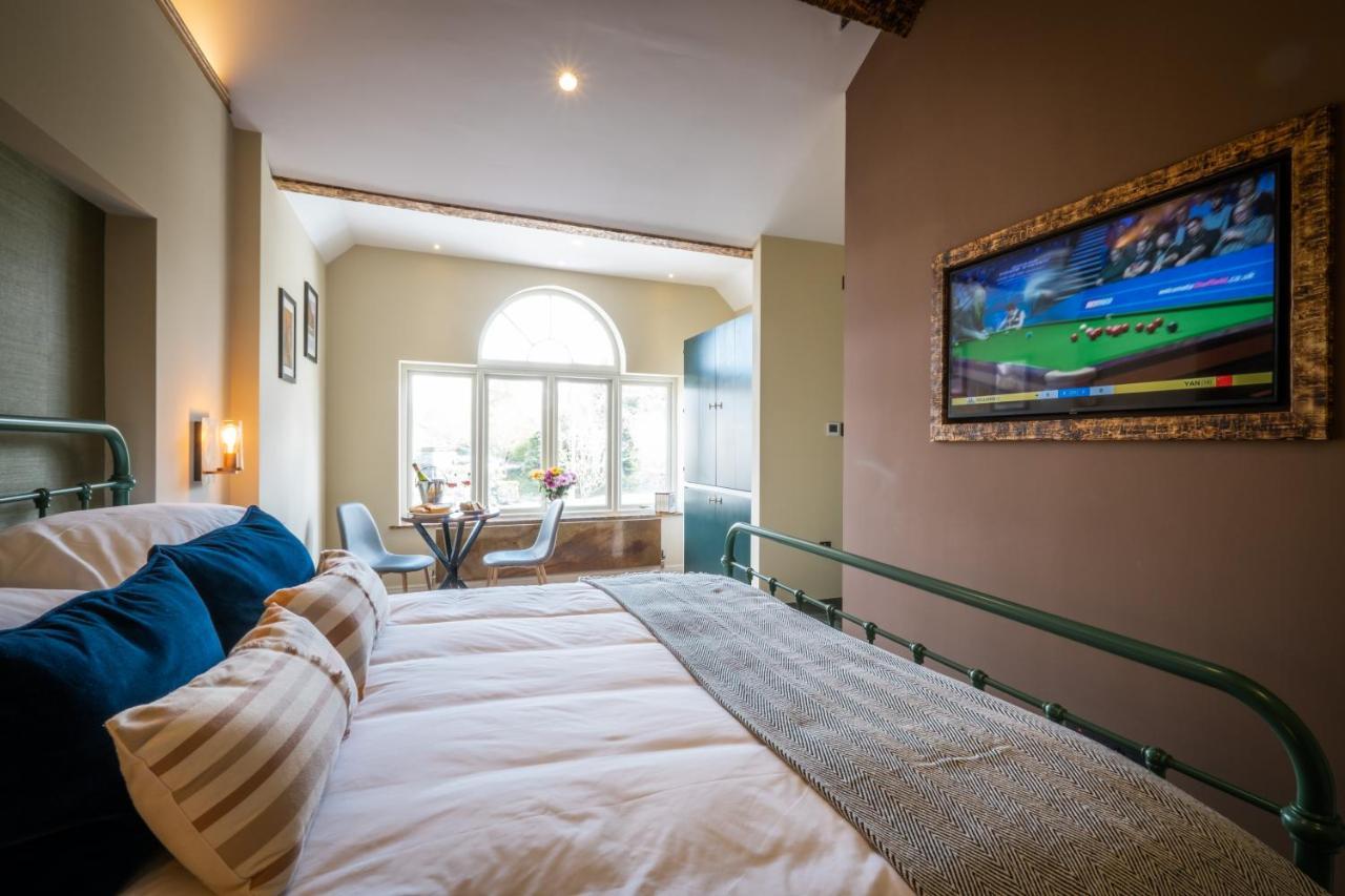 Craig'S Suites Windermere Bagian luar foto